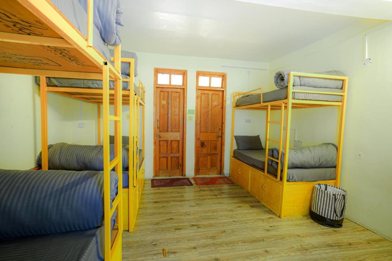 Mars Monkey Hostel & Cafe Manāli Eksteriør billede
