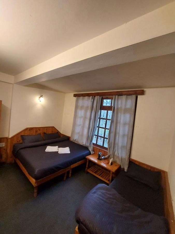 Mars Monkey Hostel & Cafe Manāli Eksteriør billede
