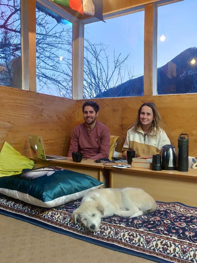 Mars Monkey Hostel & Cafe Manāli Eksteriør billede